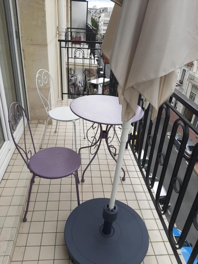 Appartement Cosy De Centre Ville Шарантон-льо-Пон Екстериор снимка